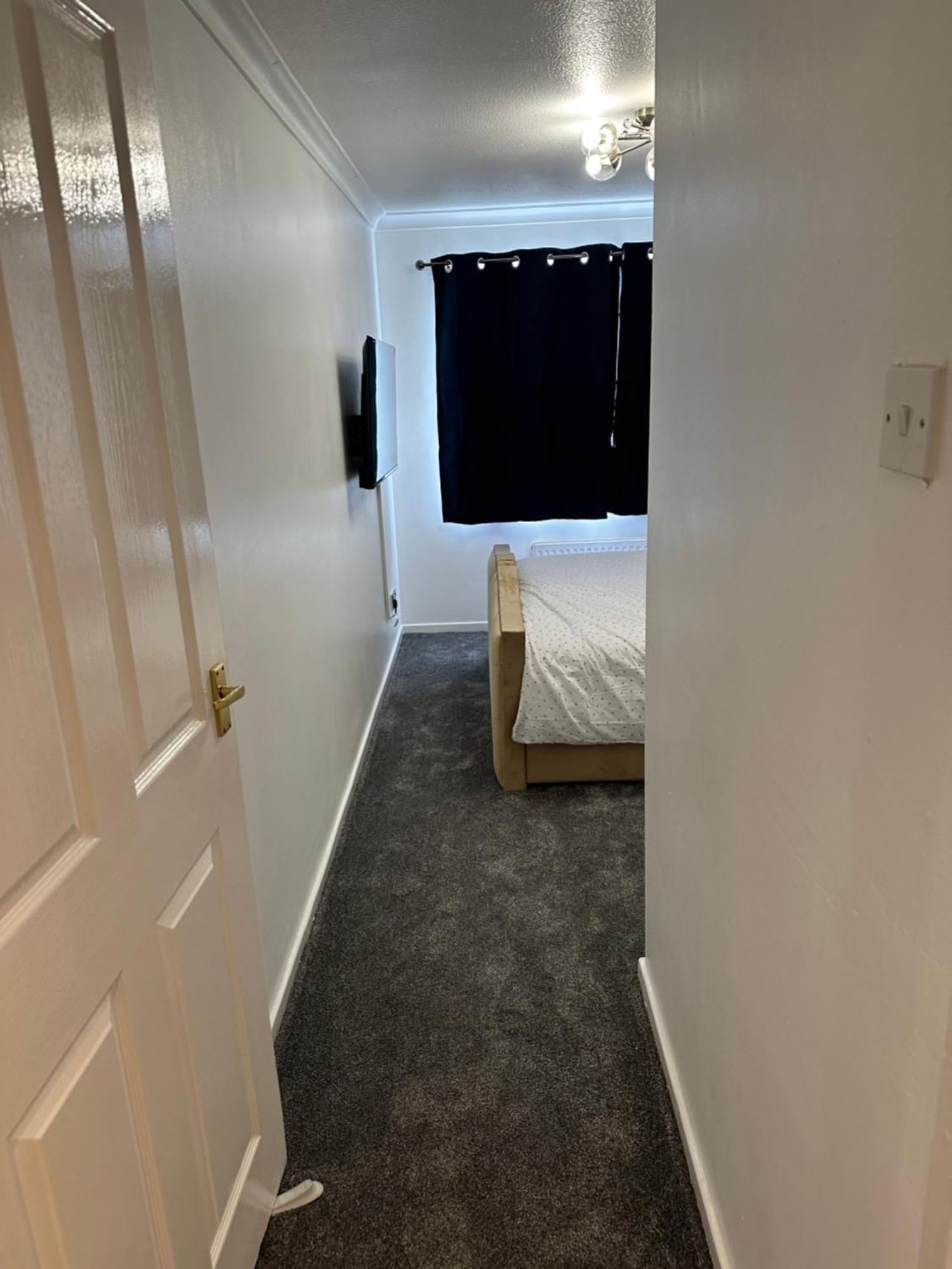 Lovely Two Bedroom Flat Thamesmead  Exterior photo